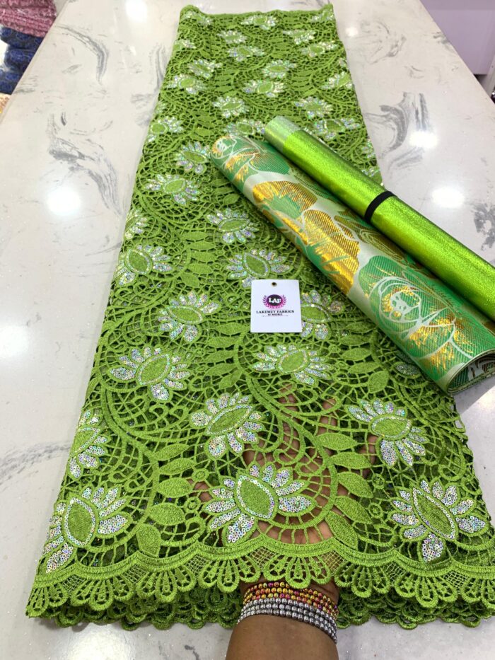 Sequined Guipure fabric - Image 3