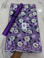 BEAUTIFUL CHANTILY BASE LACE - Image 2